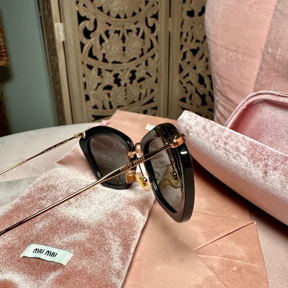 Muumuu sunglasses main image 10